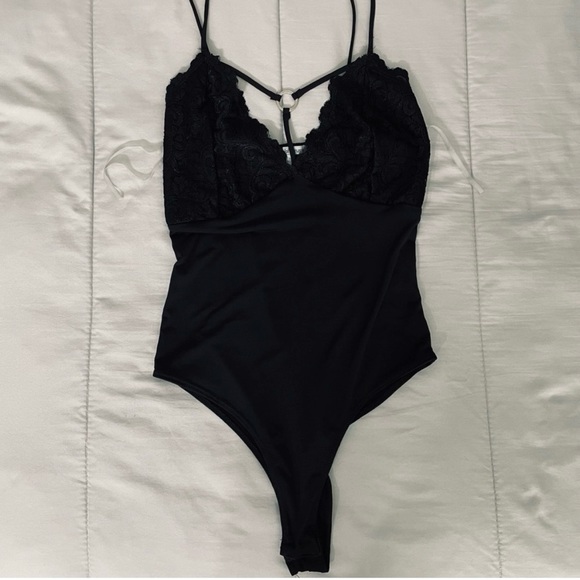 BOGO Free🛍️Charolette Russe Lace Bodysuit - Picture 1 of 3